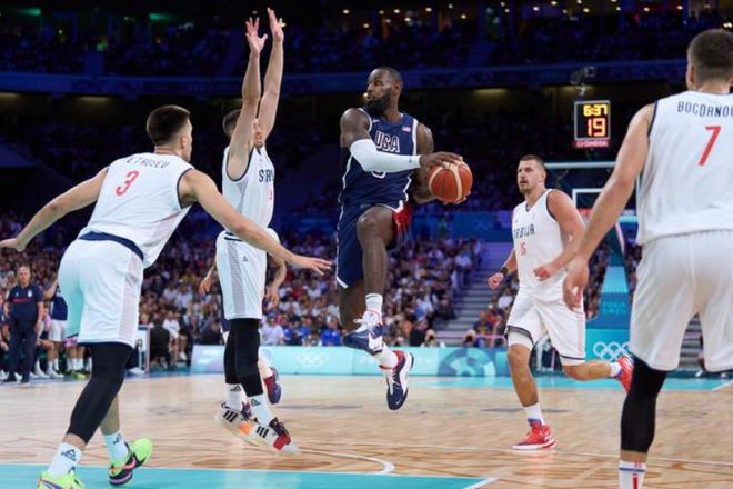 且中路门前 且中路门前